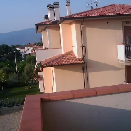 Montecchio Di Apartment